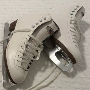 Riedell Classic White Ice Skates